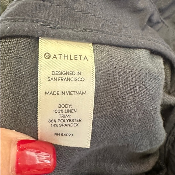 Athleta Beachside Bali Linen Shorts Navy Camo Women’s Size 8 - Picture 5 of 5